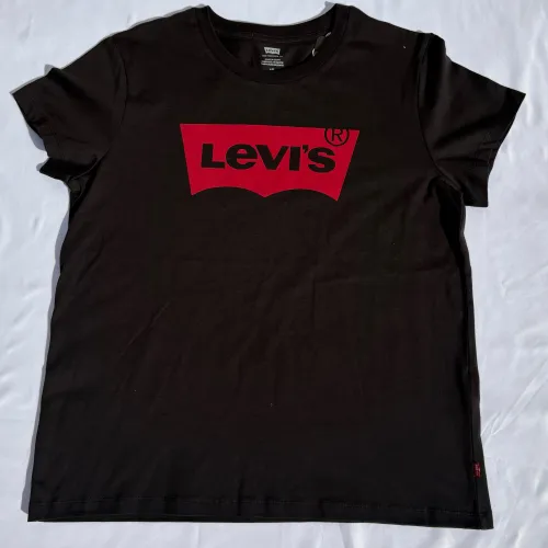 Remera Levis Standard Fit
