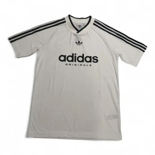 Remera Adidas deportiva